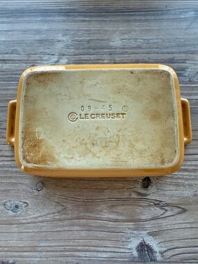 Le Creuset Yellow Stoneware Small Rectangular Baking Dish Honey Color
